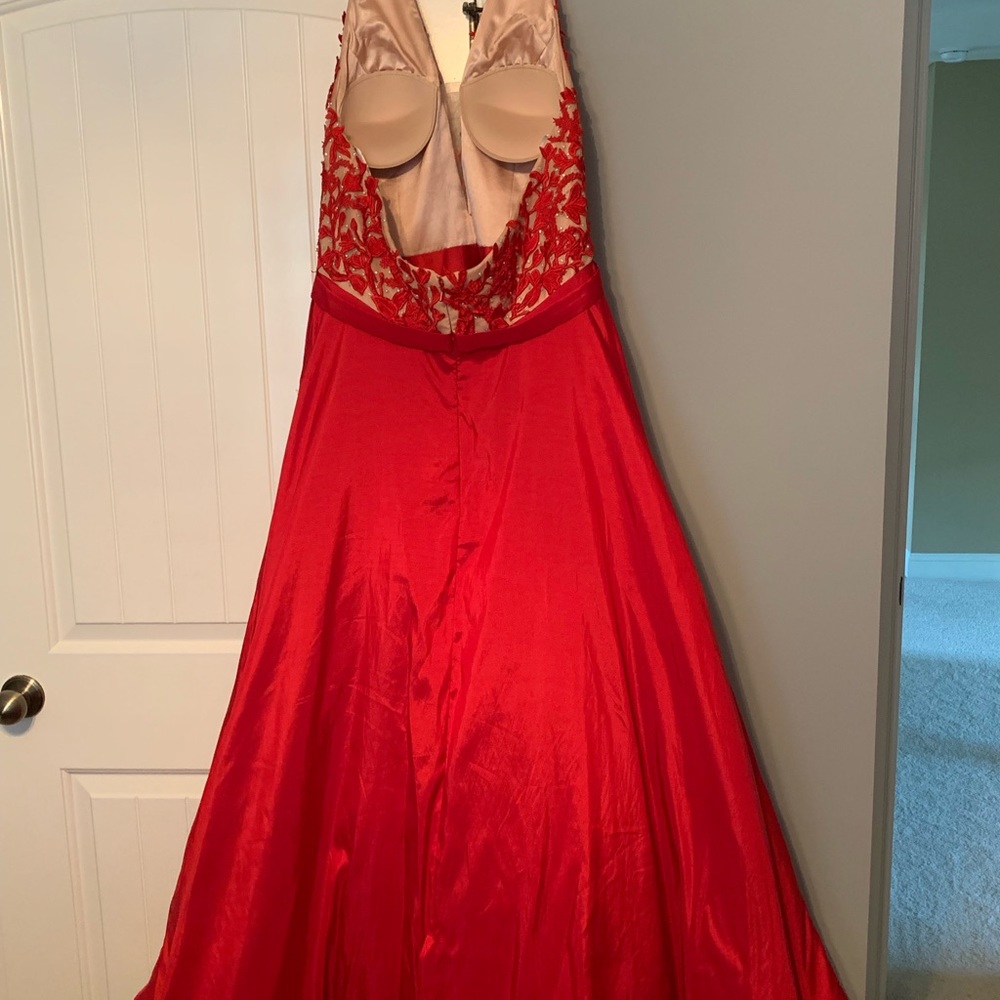 Sherri Hill Prom Dress - Picture 4 of 4